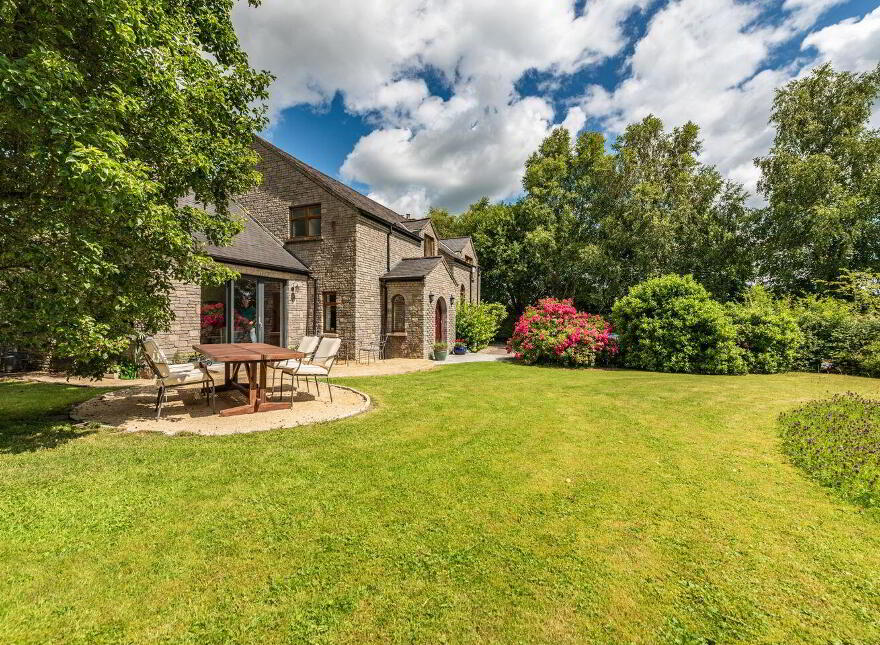 Bodenstown Lodge, Bodenstown, Sallins, W91HT28