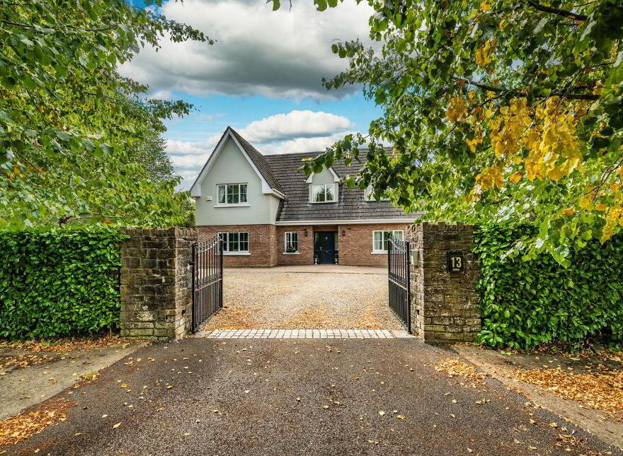 13 Dowdingstown Wood, Two Mile House, Two Mile House, W91V67W