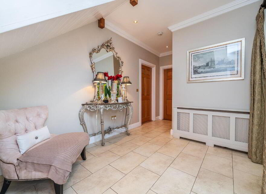 13 Dowdingstown Wood, Two Mile House, Two Mile House, W91V67W