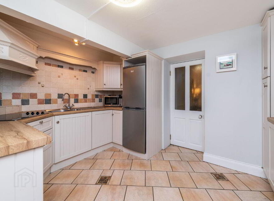Canal View, Sallins, W91FE42