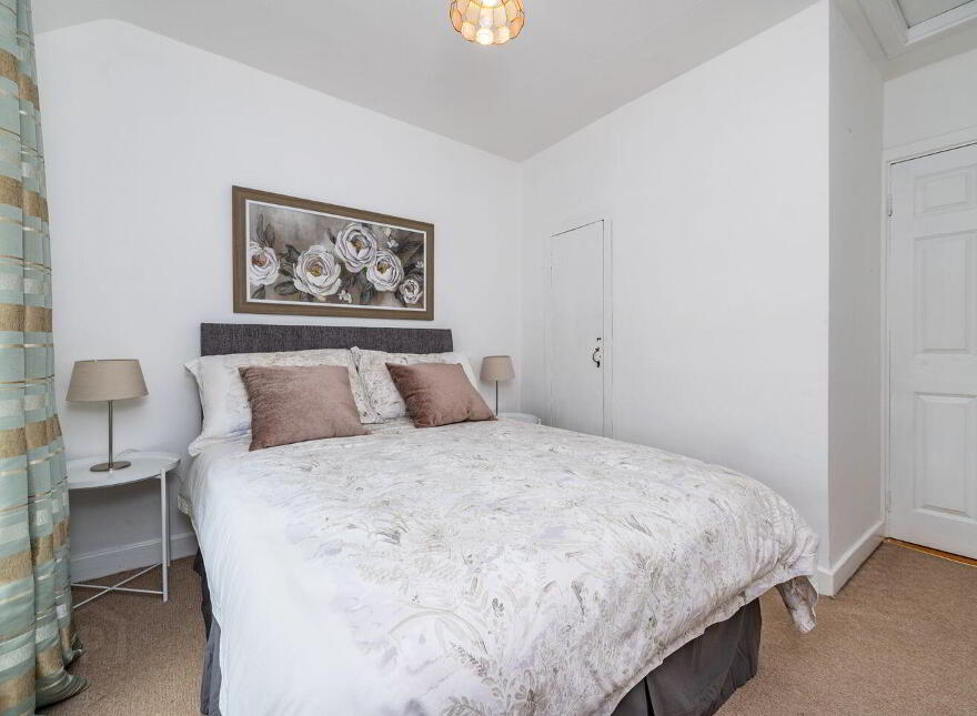 Canal View, Sallins, W91FE42