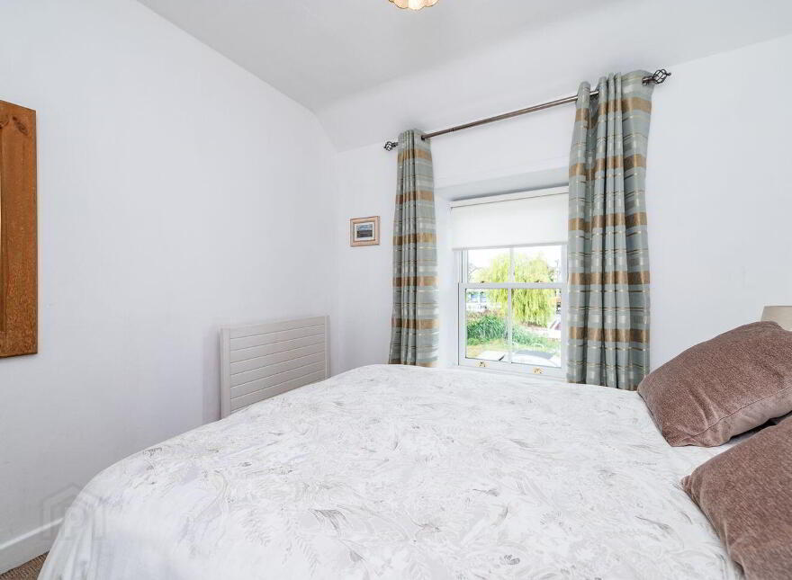 Canal View, Sallins, W91FE42
