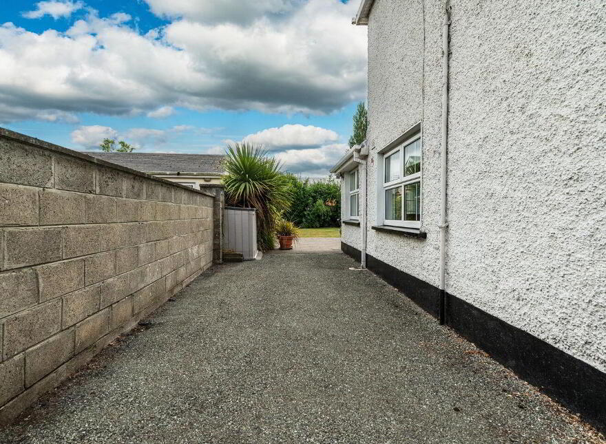 Canal View, Sallins, W91FE42