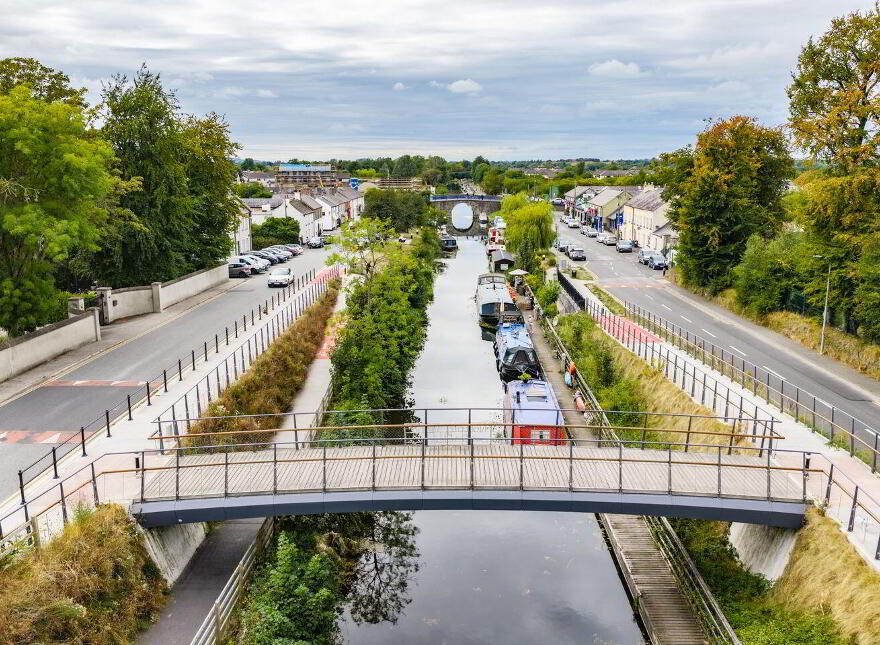 Canal View, Sallins, W91FE42