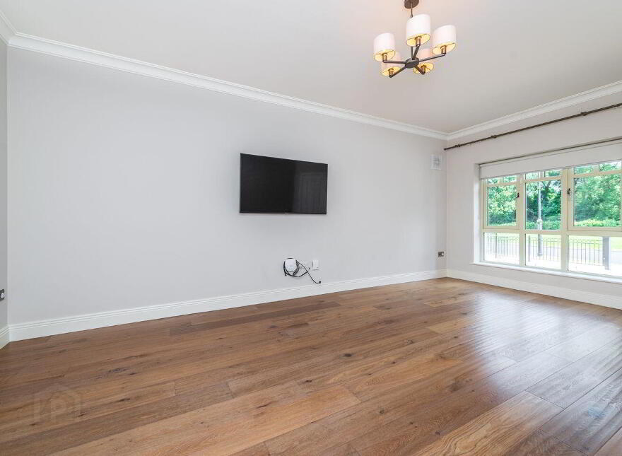 65 Willouise, Sallins, W91WRW2