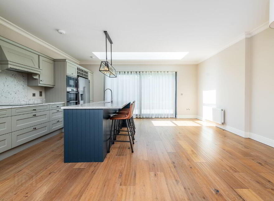65 Willouise, Sallins, W91WRW2