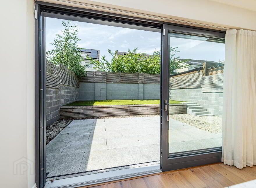 65 Willouise, Sallins, W91WRW2