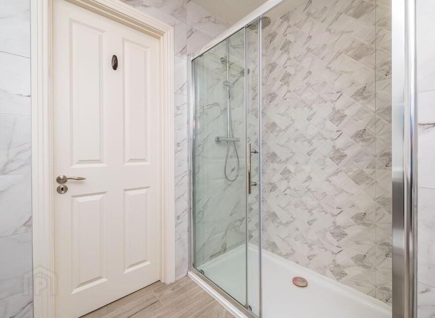 65 Willouise, Sallins, W91WRW2