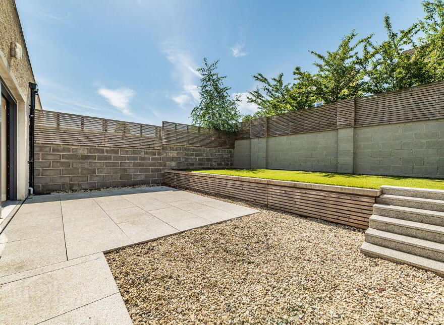 65 Willouise, Sallins, W91WRW2