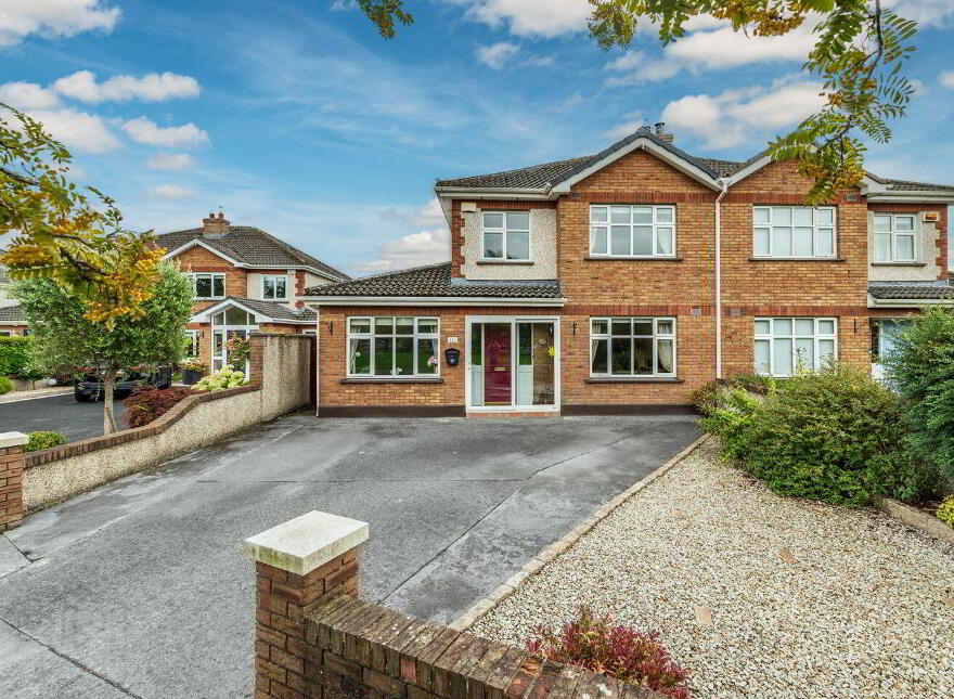 142 Aylmer Park, Naas, W91C96H photo