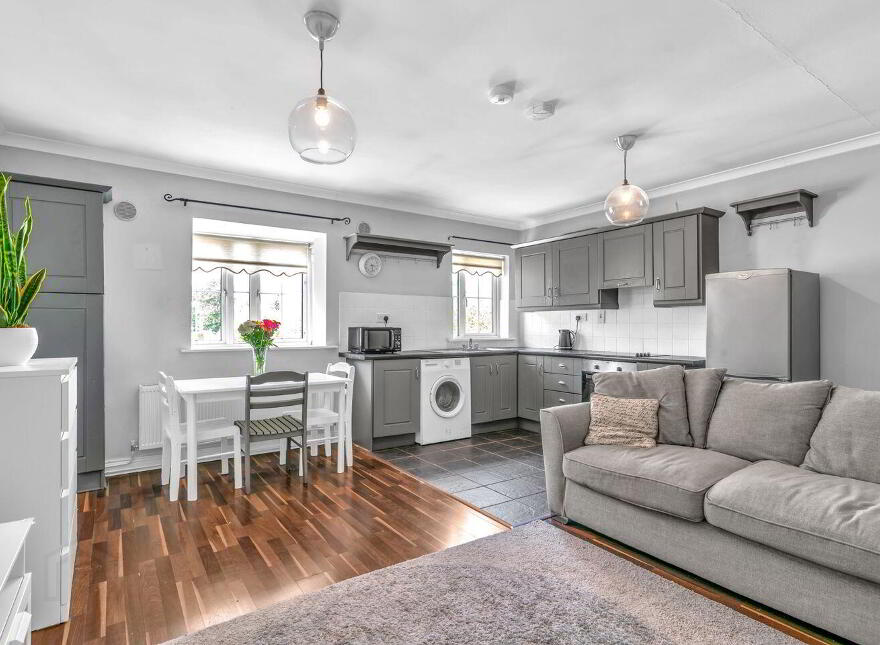 32 Fairfield, Dublin Road, Athy, R14T266