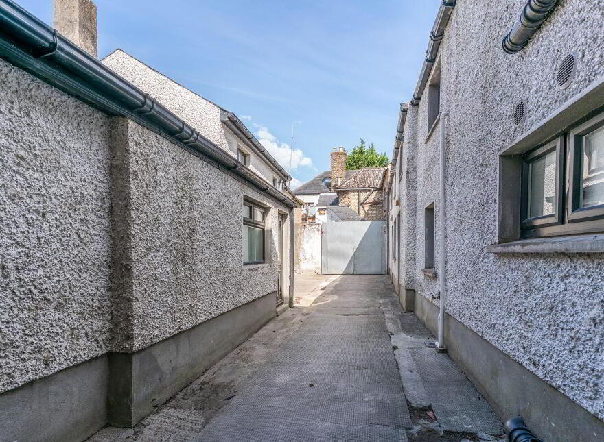 2 No. Units & Mews Building, Dublin Street, Monasterevin, W34XY88