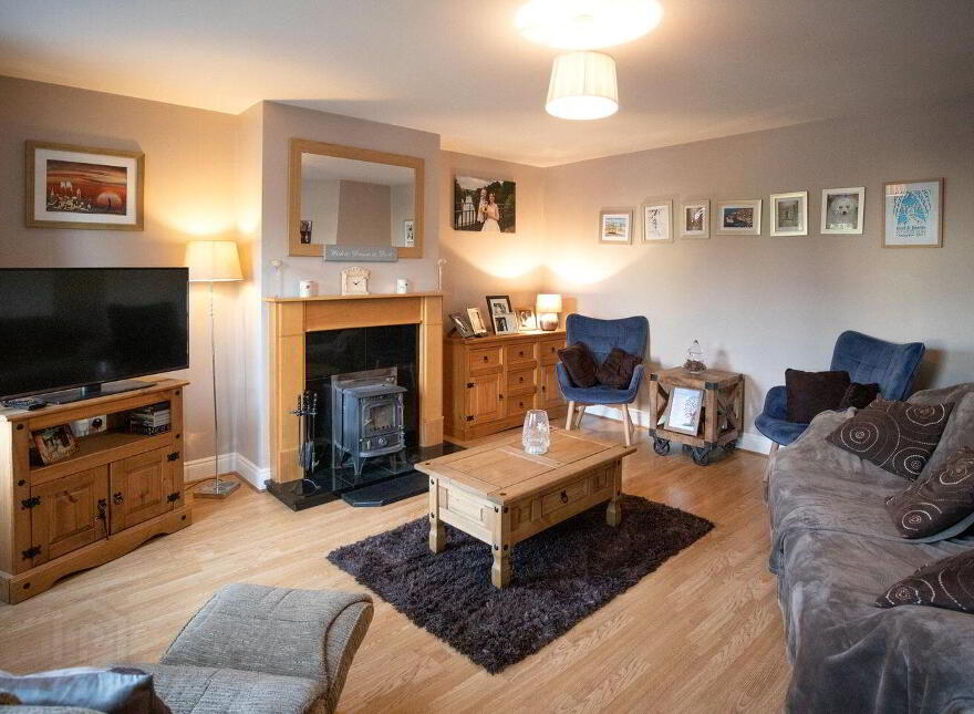8 Chestnut Drive, Brookfield, Ballyhale, R95D267