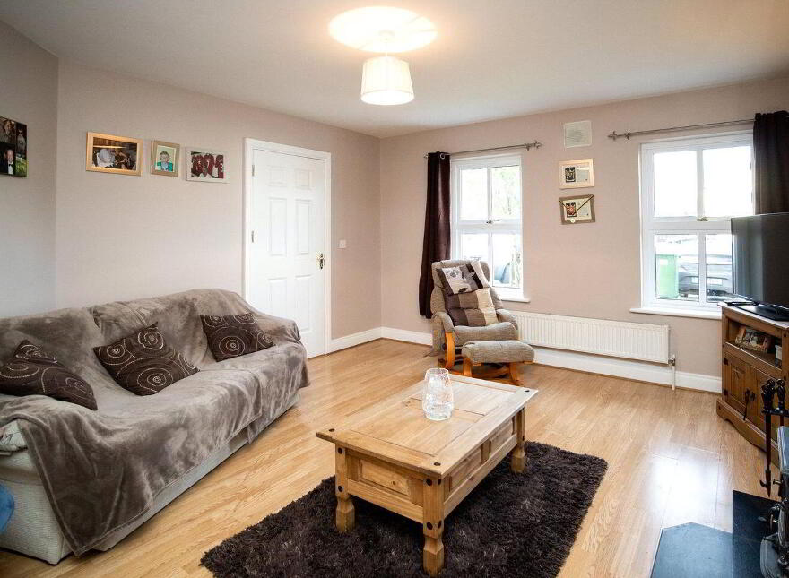 8 Chestnut Drive, Brookfield, Ballyhale, R95D267