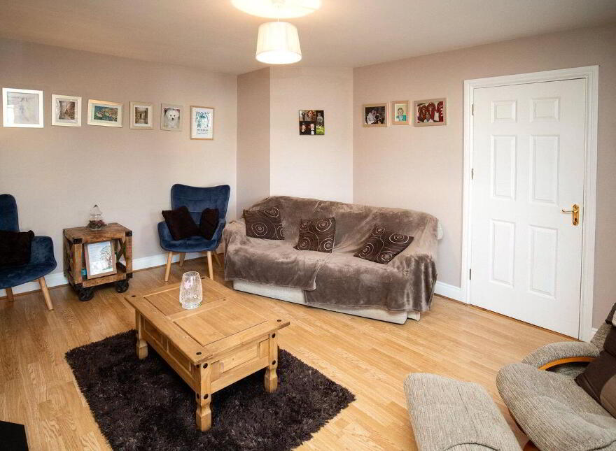 8 Chestnut Drive, Brookfield, Ballyhale, R95D267