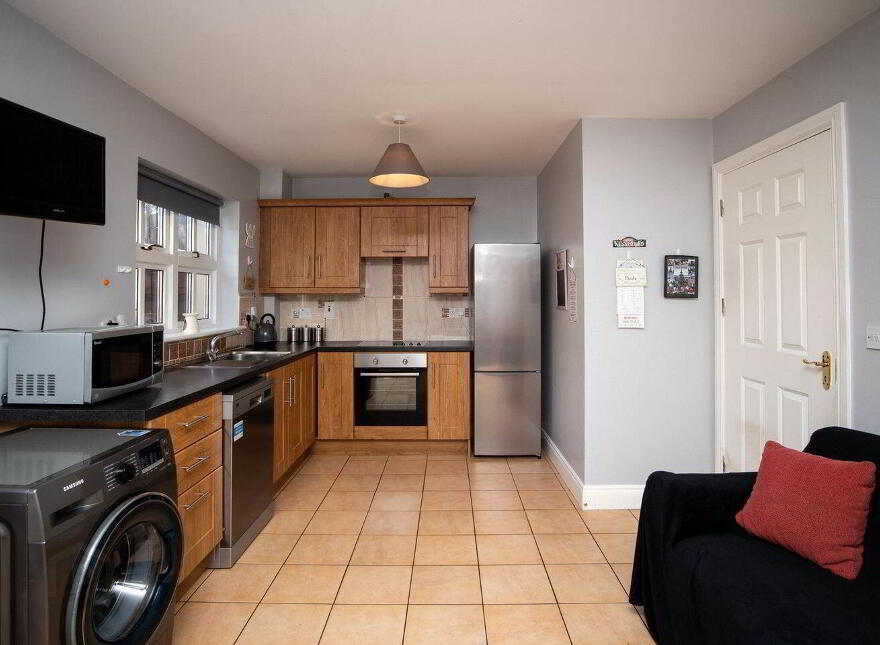 8 Chestnut Drive, Brookfield, Ballyhale, R95D267