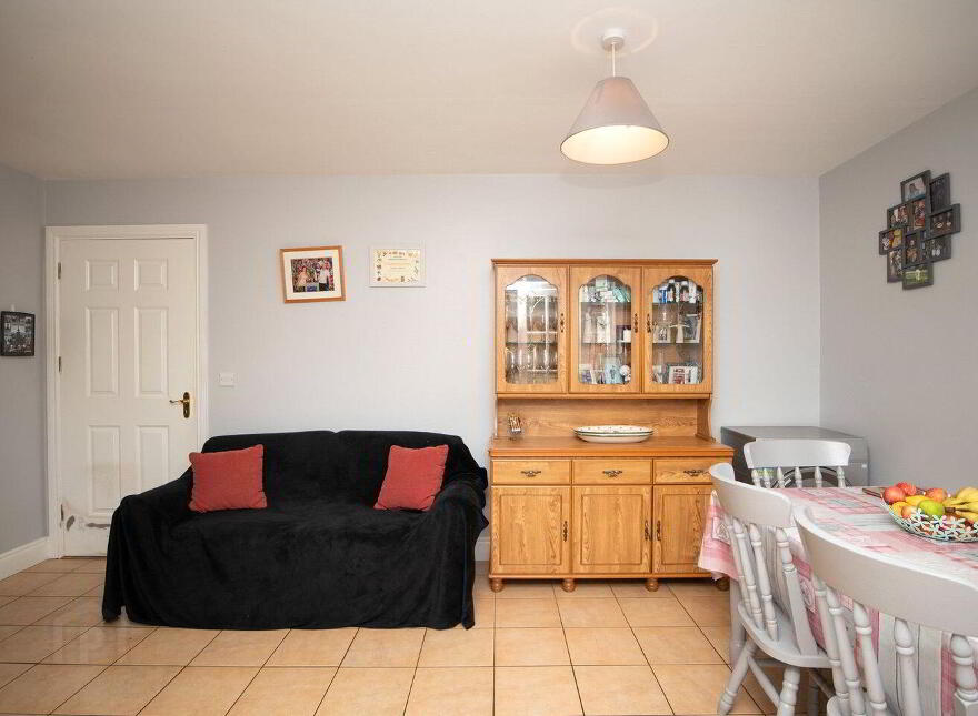8 Chestnut Drive, Brookfield, Ballyhale, R95D267
