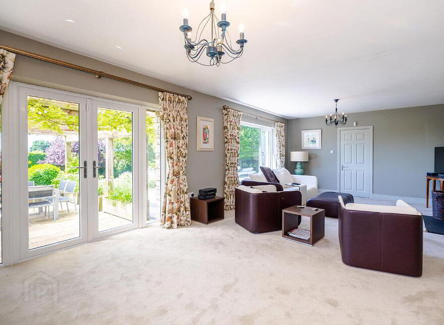 The Farside, Station Road, Thomastown, R95F8E8
