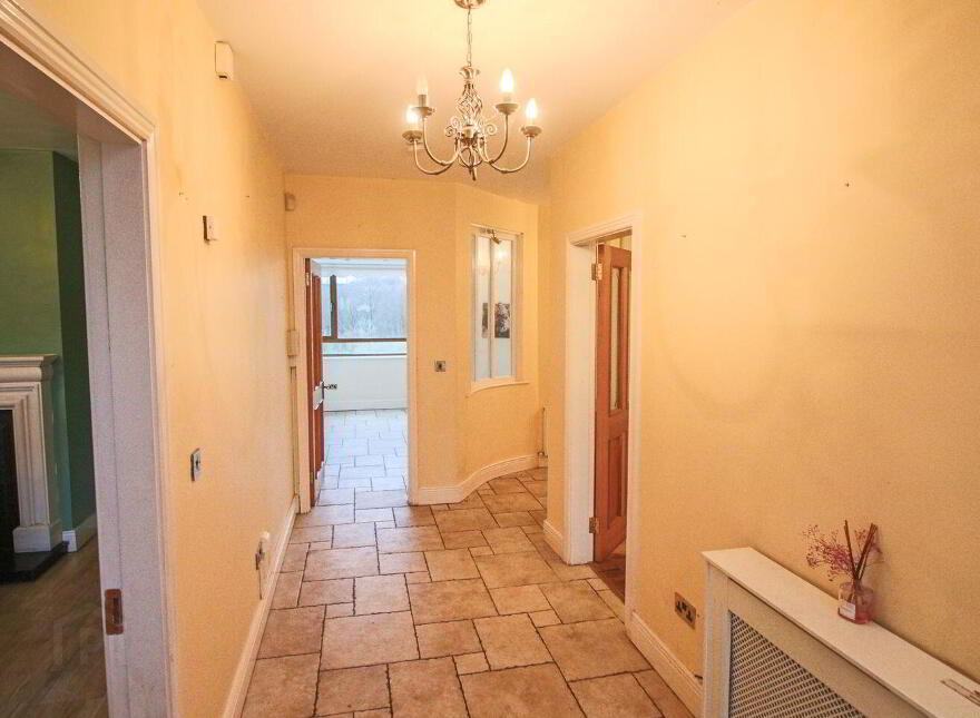 Clenahoo House, Leitrim Road, Carrick-On-Shannon, N41FN24