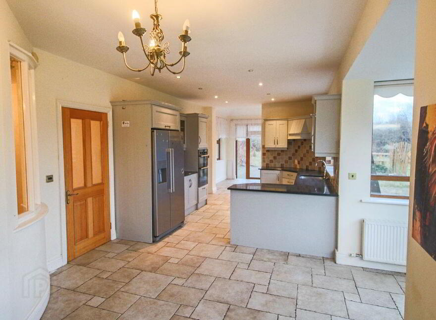 Clenahoo House, Leitrim Road, Carrick-On-Shannon, N41FN24