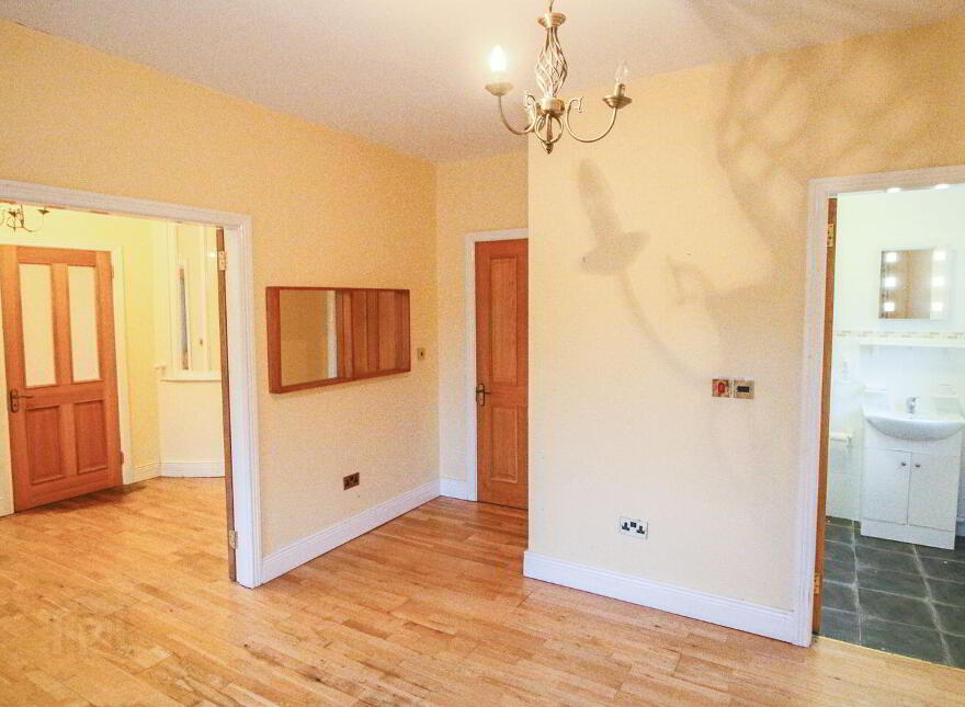 Clenahoo House, Leitrim Road, Carrick-On-Shannon, N41FN24