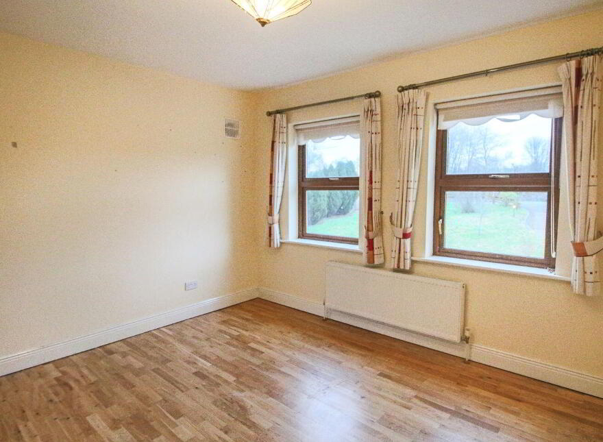 Clenahoo House, Leitrim Road, Carrick-On-Shannon, N41FN24
