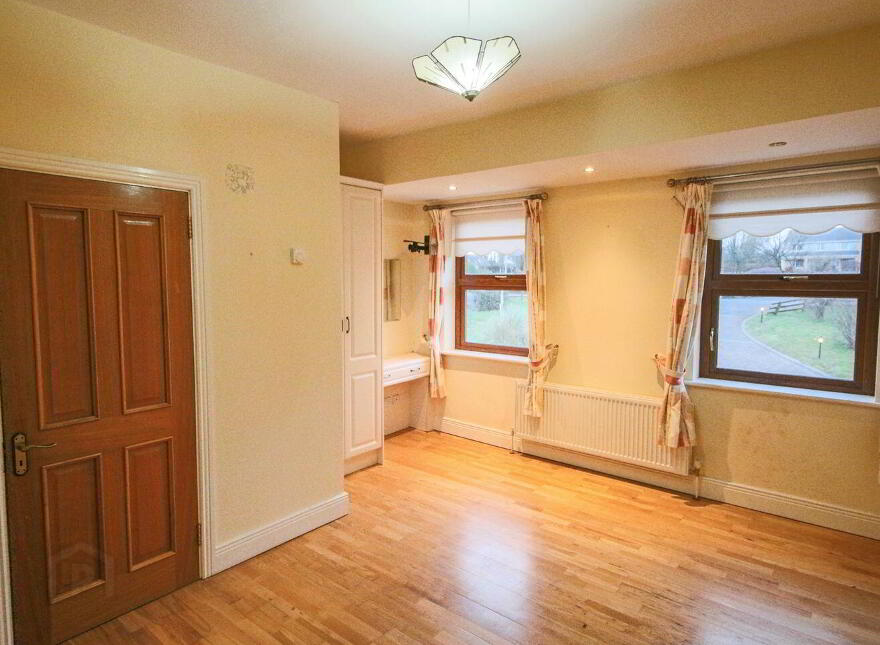 Clenahoo House, Leitrim Road, Carrick-On-Shannon, N41FN24