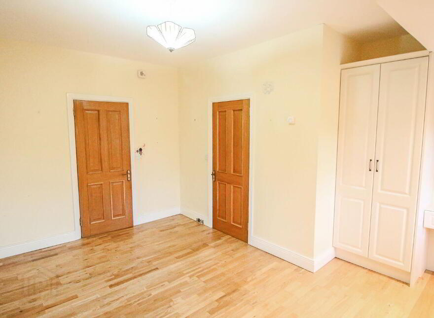 Clenahoo House, Leitrim Road, Carrick-On-Shannon, N41FN24