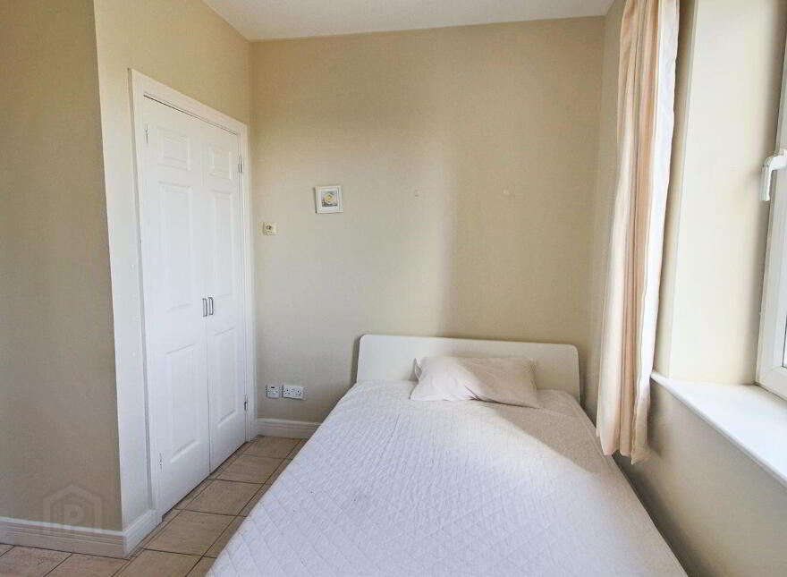 11 Riverview, Landmark Court, Carrick-On-Shannon, N41XE17