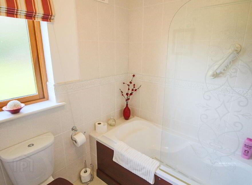 20 Earl Court, Lough Rynn, Mohill, N41E3H4