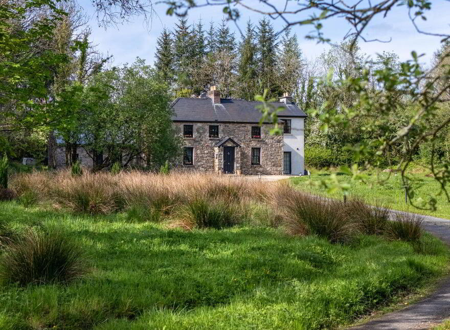 Breanross House, Dromod Road, Mohill, N41X0P1