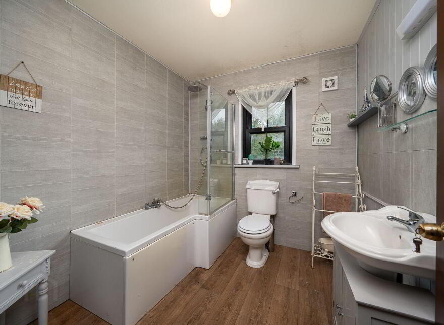 Breanross House, Dromod Road, Mohill, N41X0P1