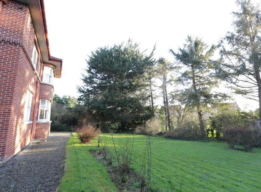 Hillview, Dublin Road, Drogheda, A92R6D0