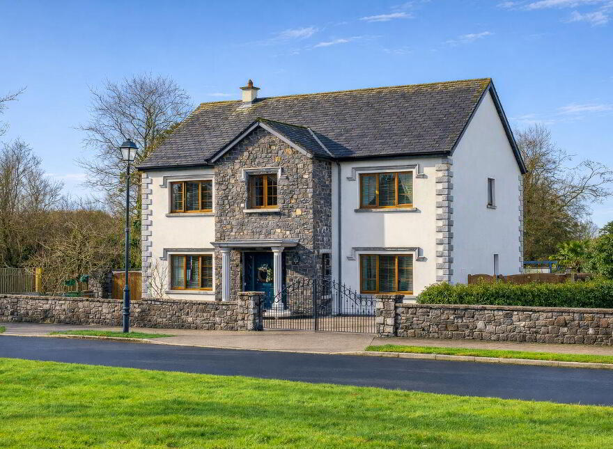 8 Millbrook, Killeigh, R35YX85