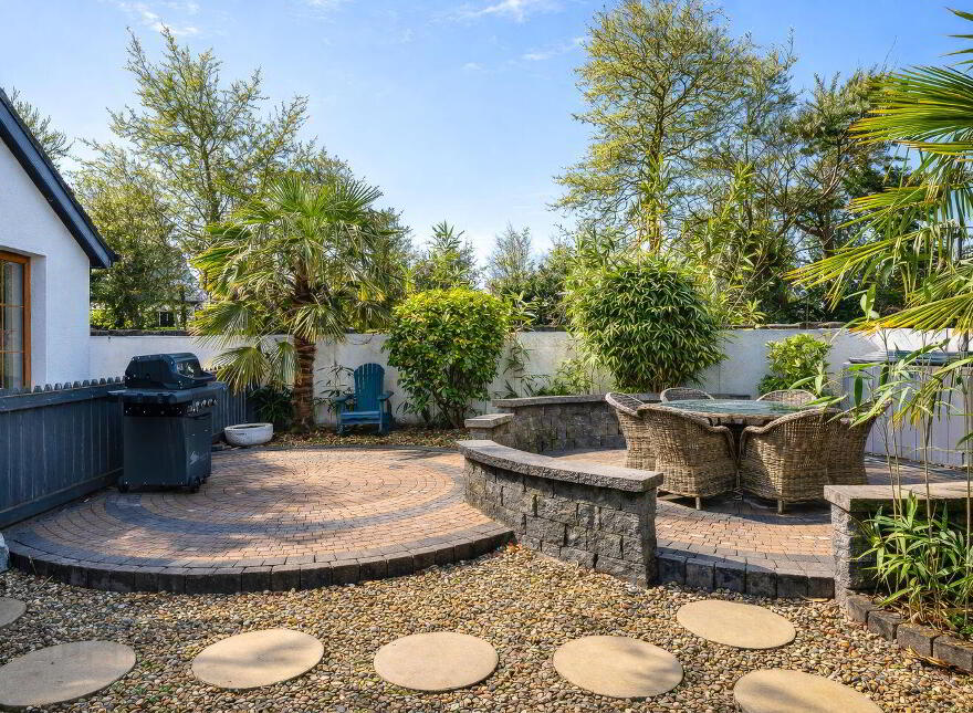 8 Millbrook, Killeigh, R35YX85