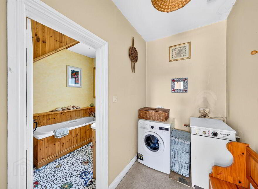 Ross House, Screggan, Screggan, R35P959