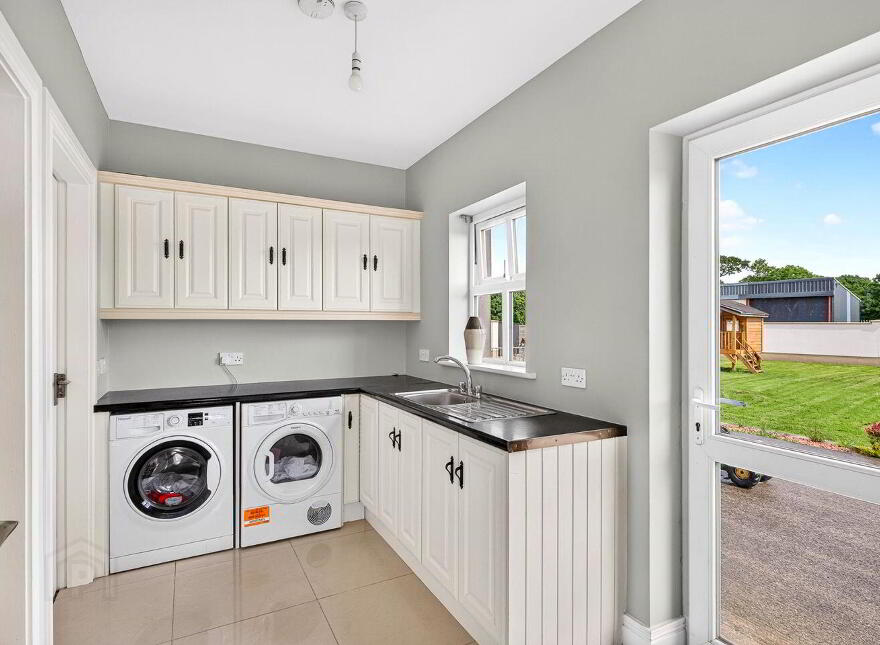 Lisdermot, Ferbane, R42EA30