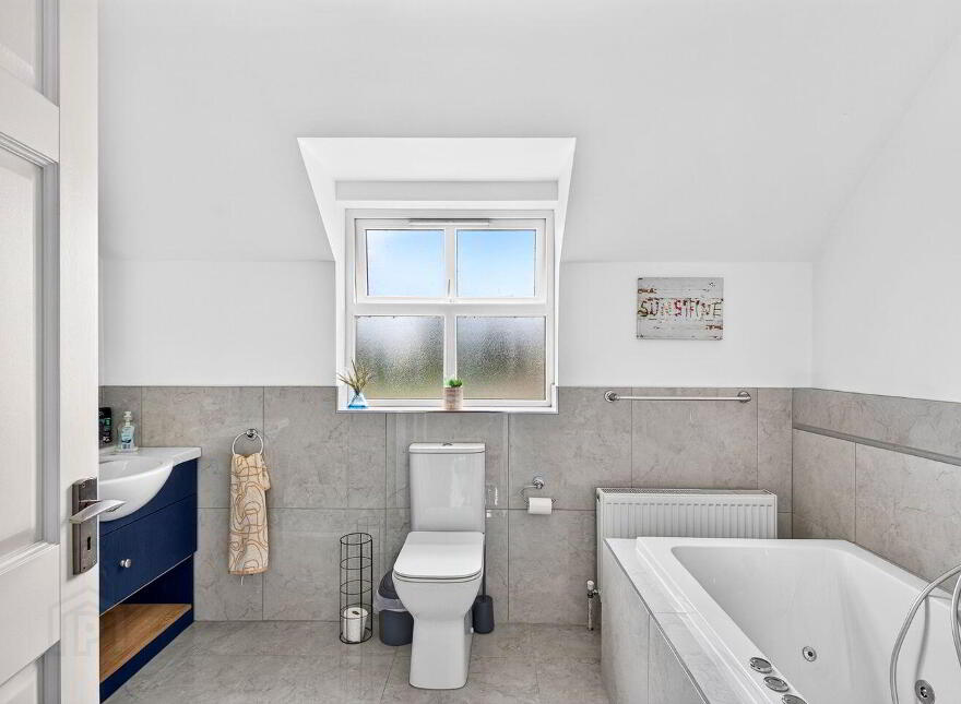 Lisdermot, Ferbane, R42EA30