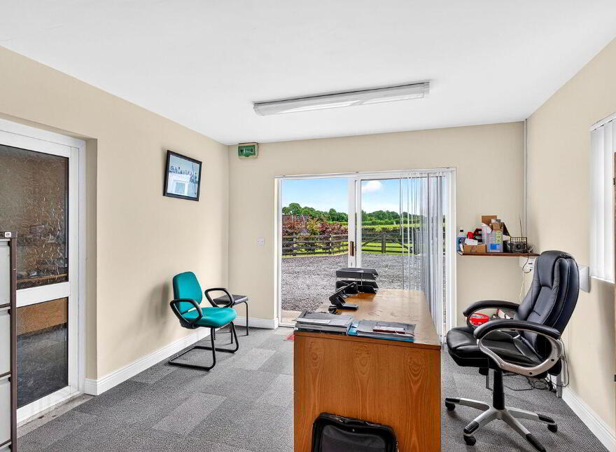 Lisdermot, Ferbane, R42EA30
