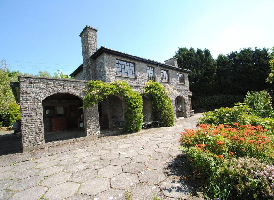 Laburnum House, Air Hill, Roscrea, E53WC94
