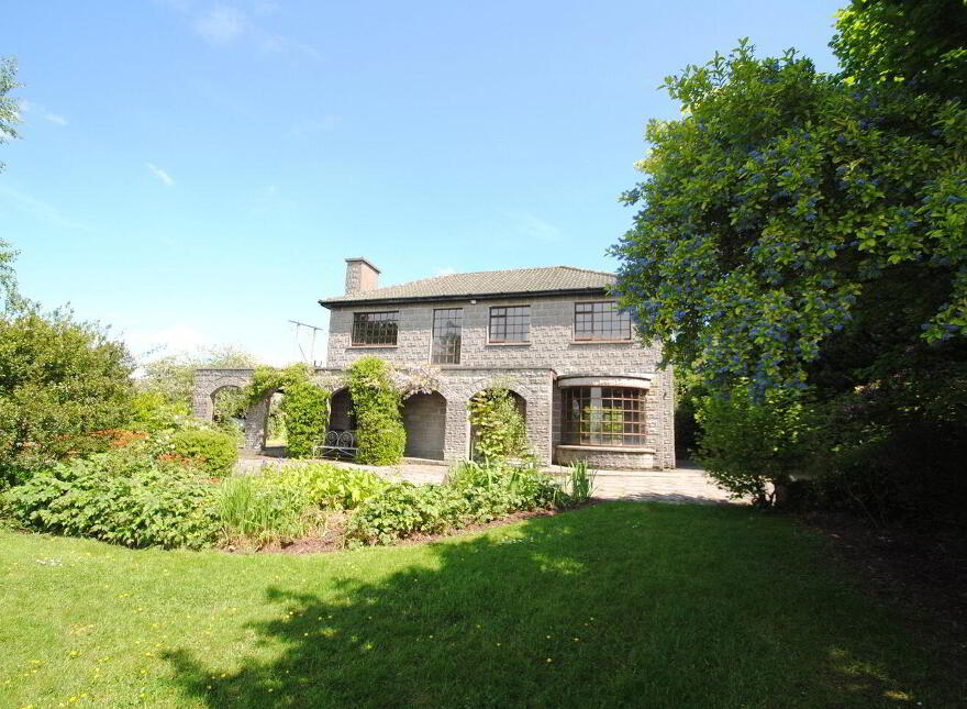 Laburnum House, Air Hill, Roscrea, E53WC94