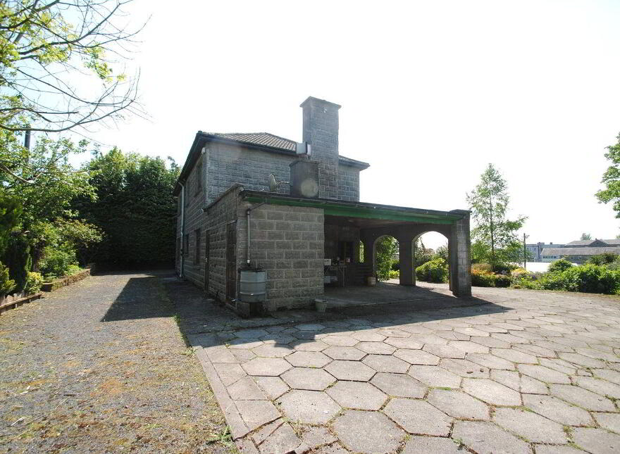 Laburnum House, Air Hill, Roscrea, E53WC94