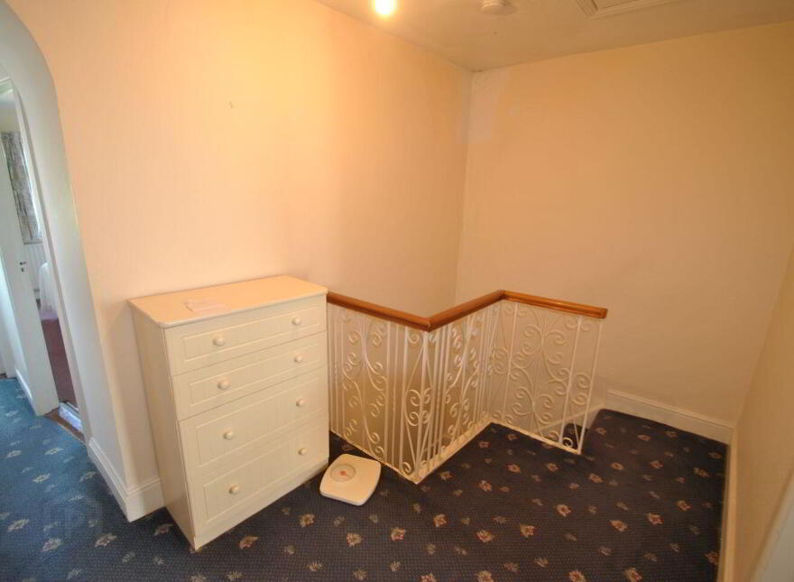 Grove Street, Roscrea, E53X822