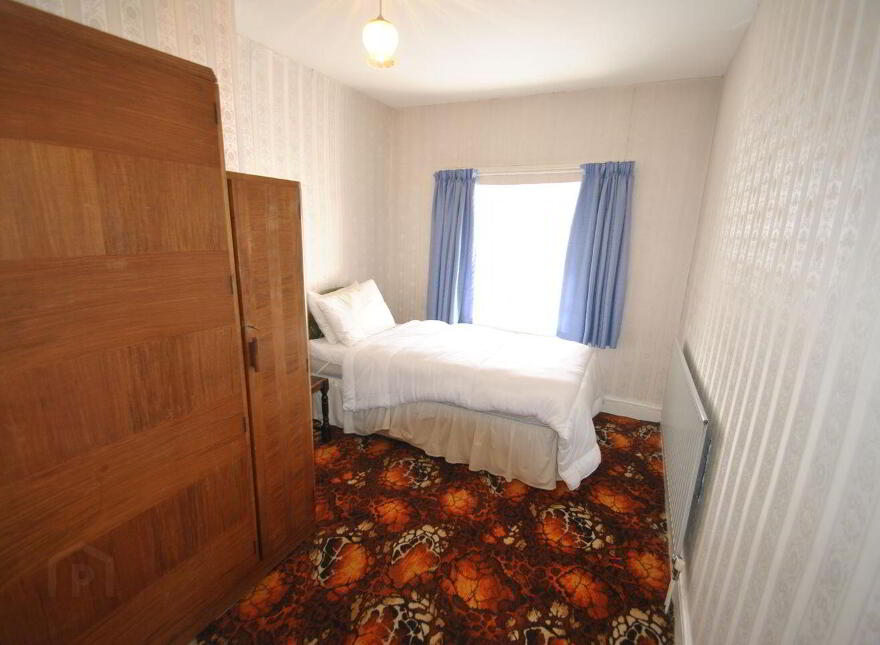 Grove Street, Roscrea, E53X822