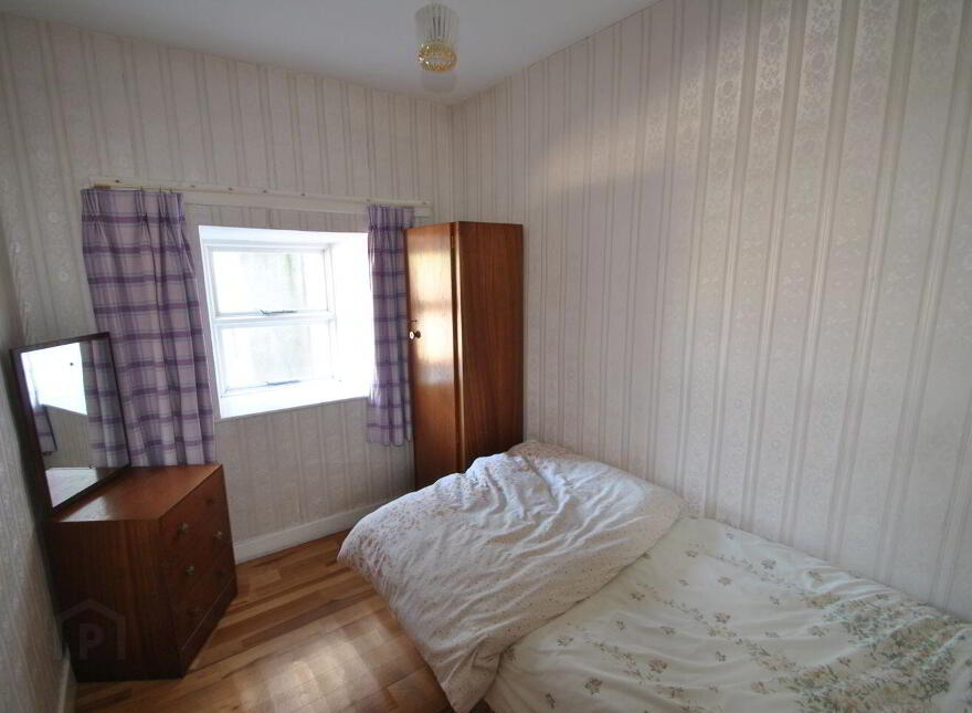 Grove Street, Roscrea, E53X822