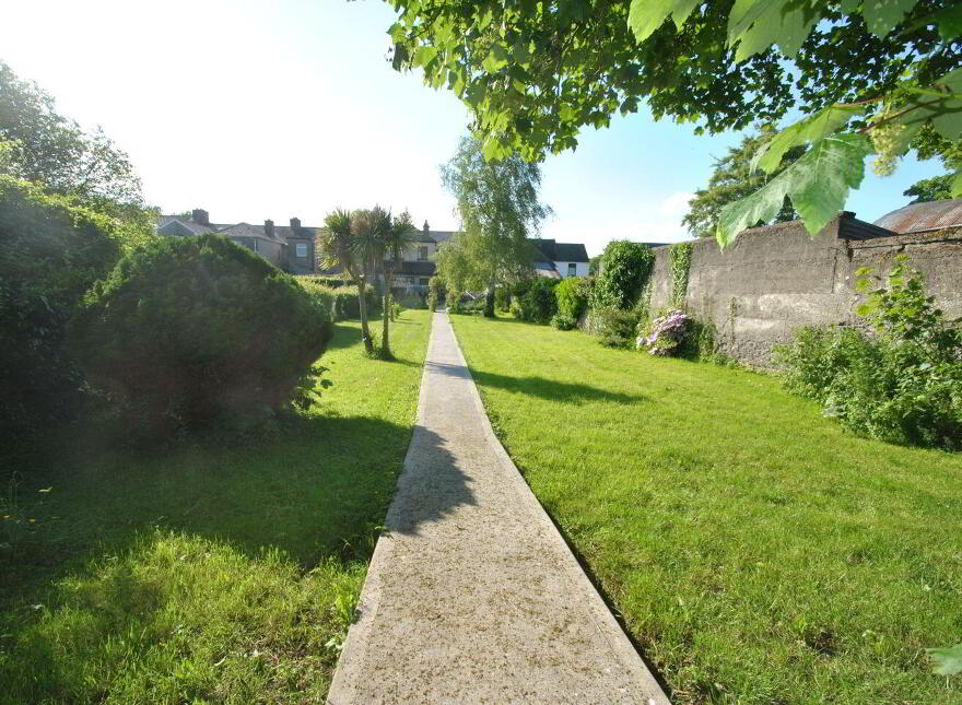 Grove Street, Roscrea, E53X822