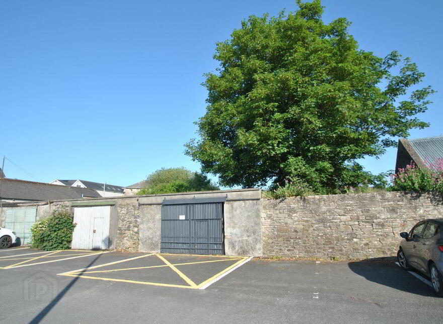 Grove Street, Roscrea, E53X822
