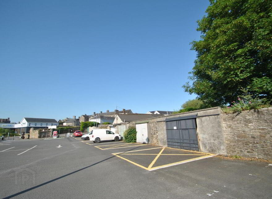 Grove Street, Roscrea, E53X822