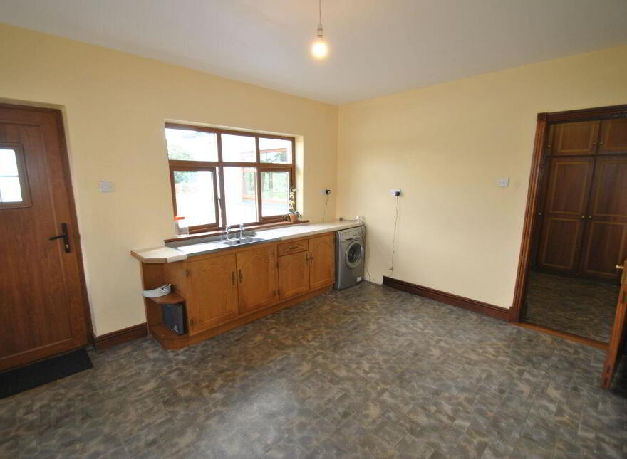 The Arches, Birr Road, Shinrone, Shinrone, R42DW66