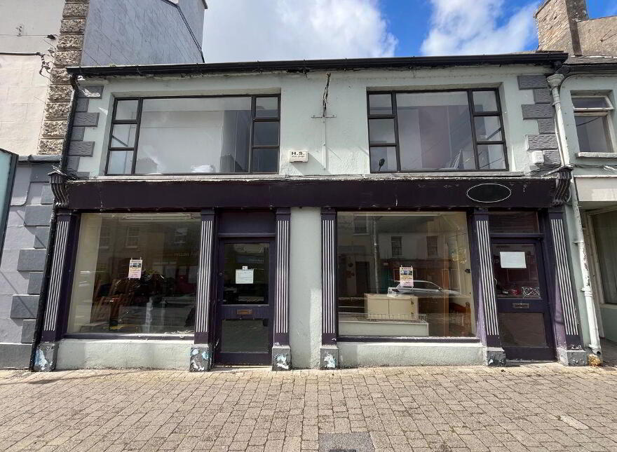 Main Street, Roscrea, E53VP76